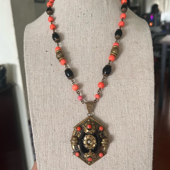 Vintage Neiger Brothers Art Deco Coral Czech Glass Necklace - Picture 3 of 11